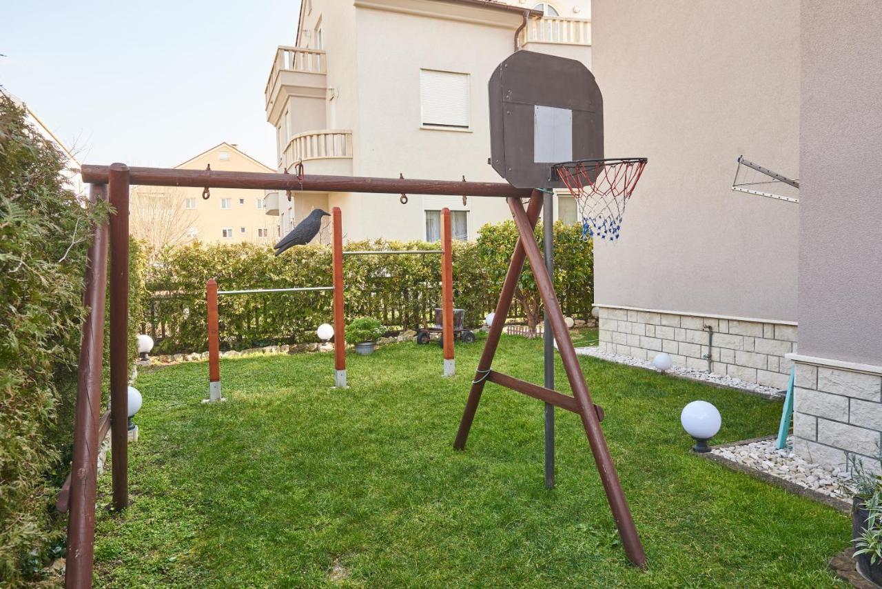 Lovric With Sea View Apartment Kastela