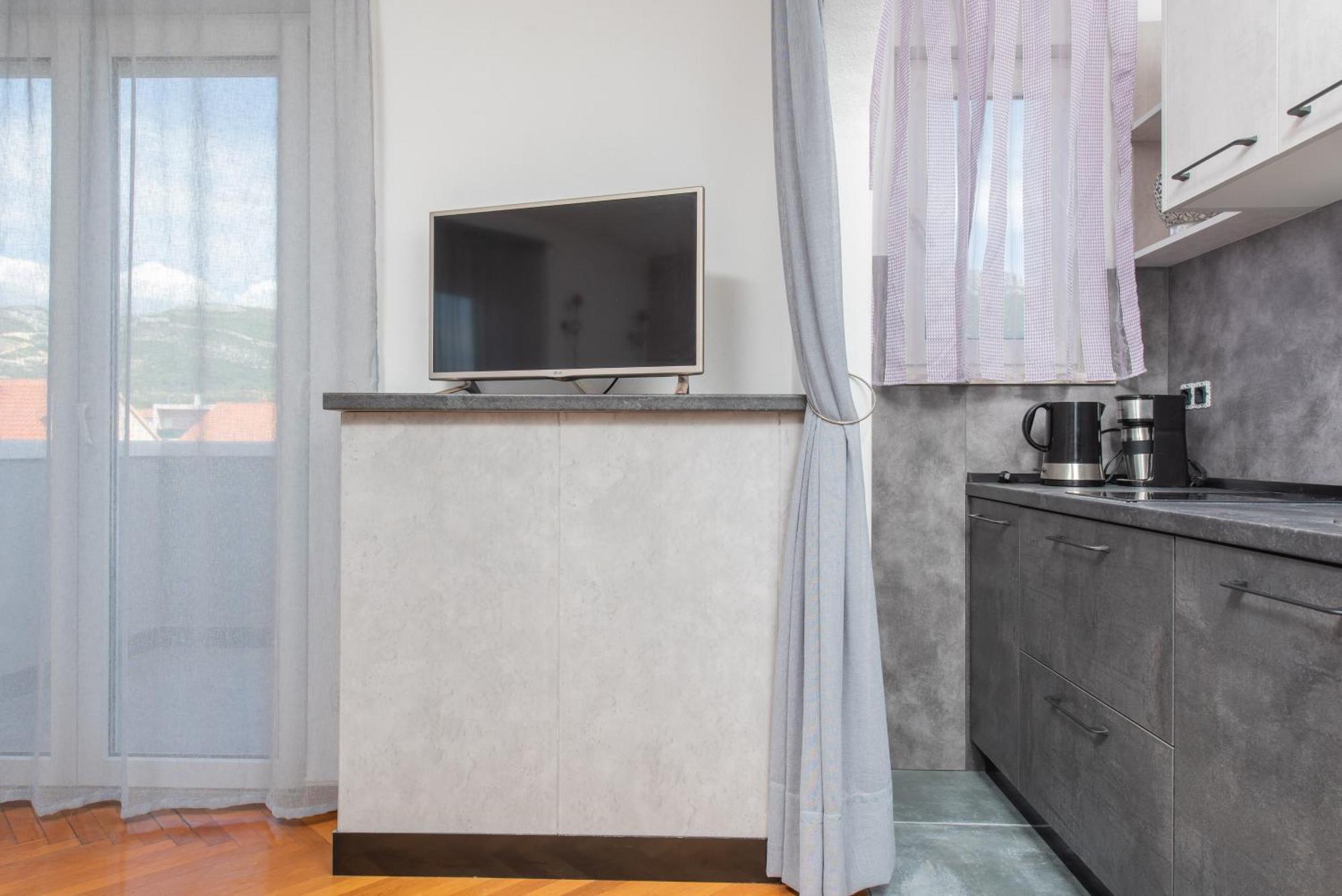 Apartment Lovric With Sea View *